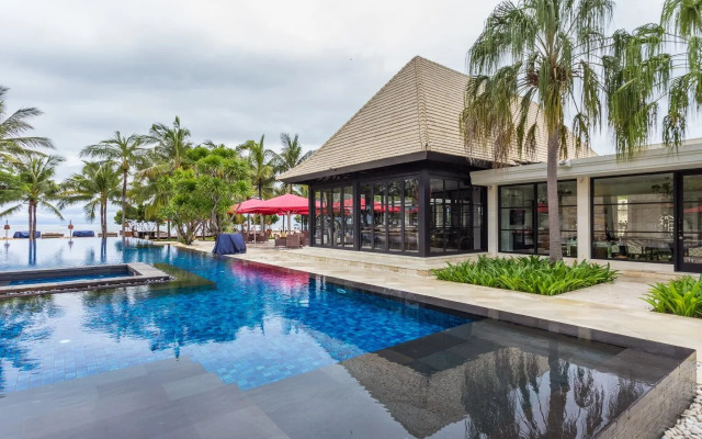 The Royal Santrian Serenity Villas By The Sea