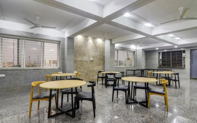 Super Oyo Townhouse 1033 Ameerpet