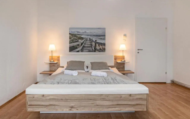 Fulfilling 2BR Apt. Very Central and Good Located