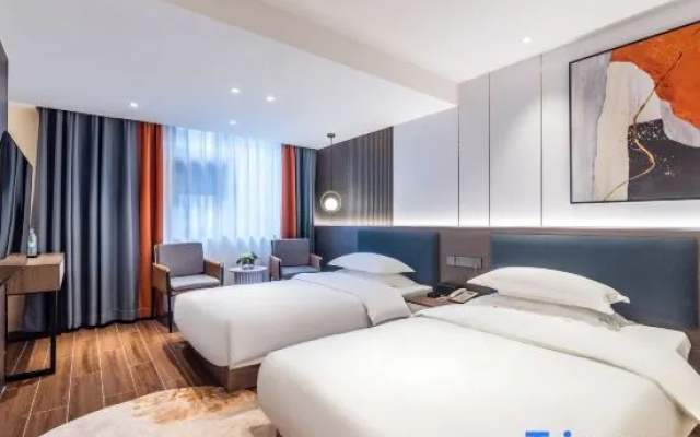 Ruifeng Hotel (Guangzhou Railway Station West Clocks and Watches City)