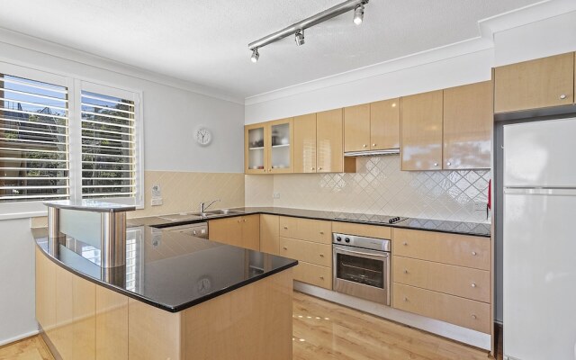 South Pacific Unit 6 Amazing unit opposite the beach.