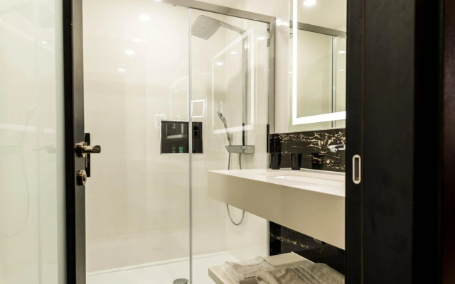 Montcalm Royal London House, London City