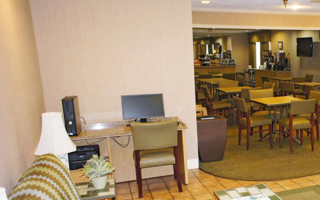 La Quinta Inn & Suites Columbia