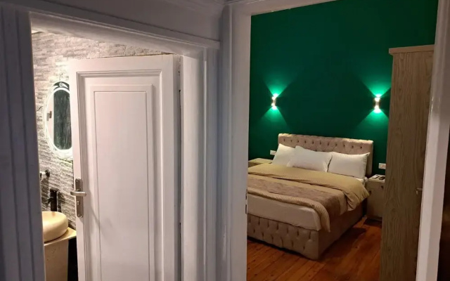Downtown Family Suites