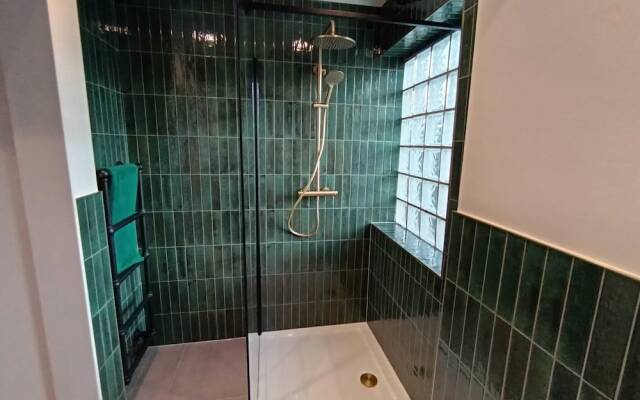 Northampton Oasis - 4 Bedroom House