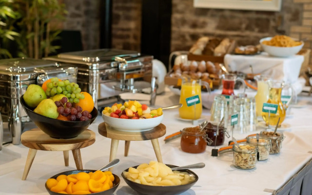 Isaacs Hotel Cork City