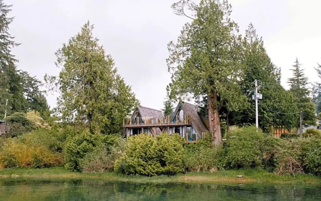 The Shoreline Tofino
