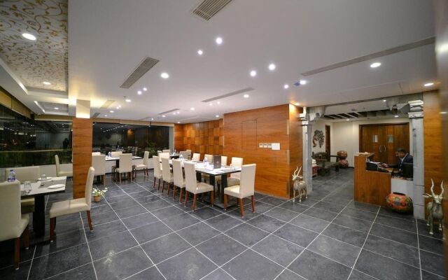 The Ramvilas - A Rooftop Lake View Hotel in Udaipur