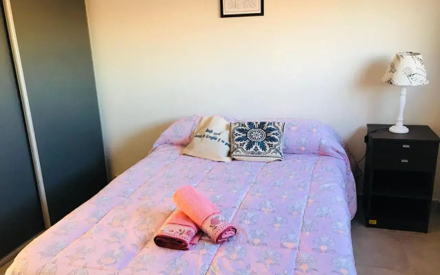 Hermoso apartamento a pasos de BV Pellegrini cochera!