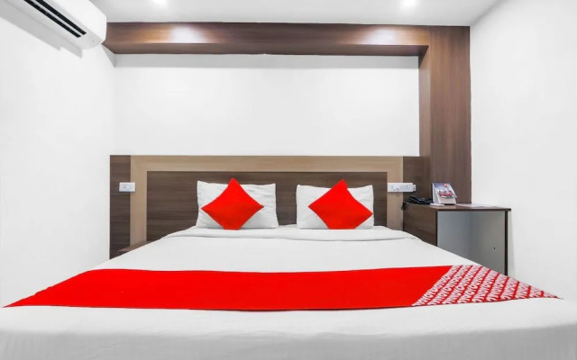 OYO Flagship 22529 Elegance Inn