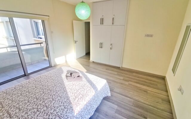 Beach-a-Holic Apartment