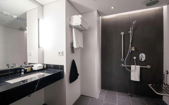 SORO Montevideo, Curio Collection by Hilton