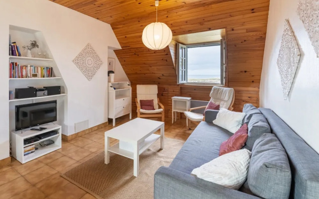 Apartment in Lampaul-plouarzel by the Beach