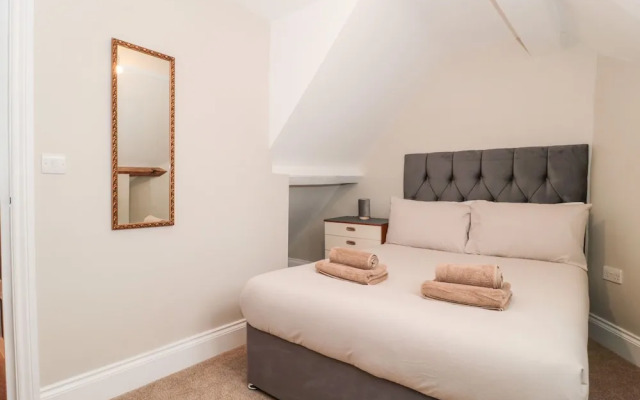 Purbeck Hotel Apartments - Flat 5