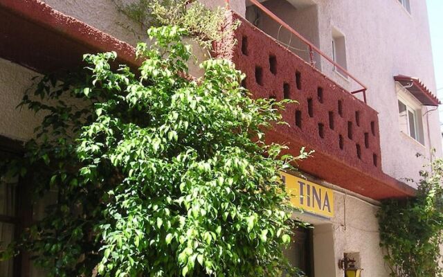 Tina Economy Hotel