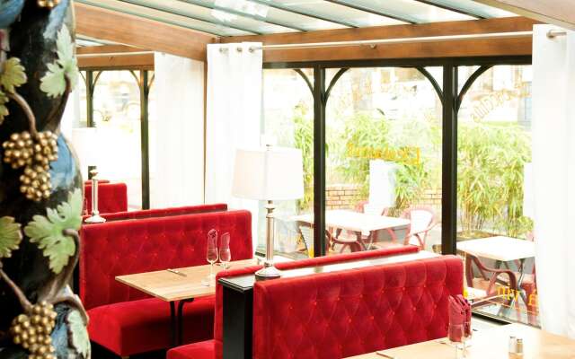 ibis Saint-Étienne - La Terrasse