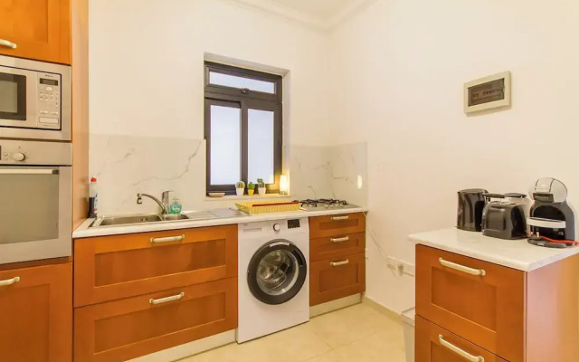 A Lovely Apart By The Sea Sliema