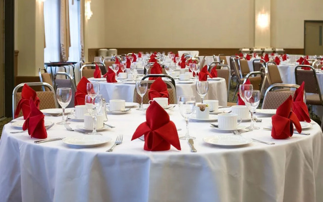 Holiday Inn Sherwood Park Conference Ctr