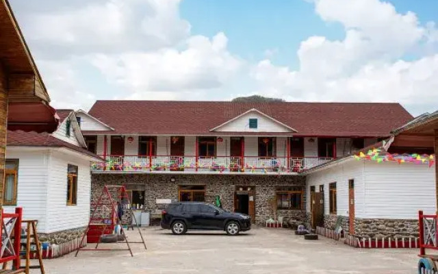 Zhoufu Manor