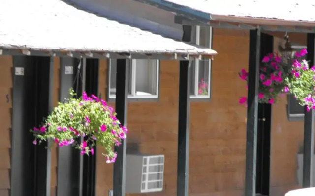 Snow King Motel