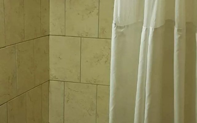 Rest Inn Utica in Utica — Book now on ZenHotels.com