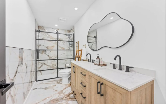 Luxury poolside paradise