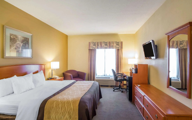 Quality Inn & Suites MidAmerica Industrial Park Area
