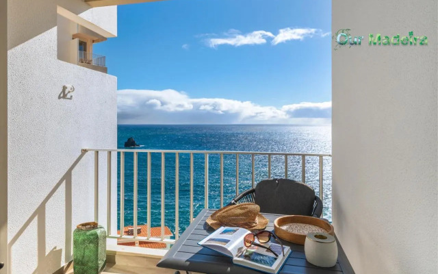 Premium Quiet Apt, Funchal Seafront | Oceanbreeze