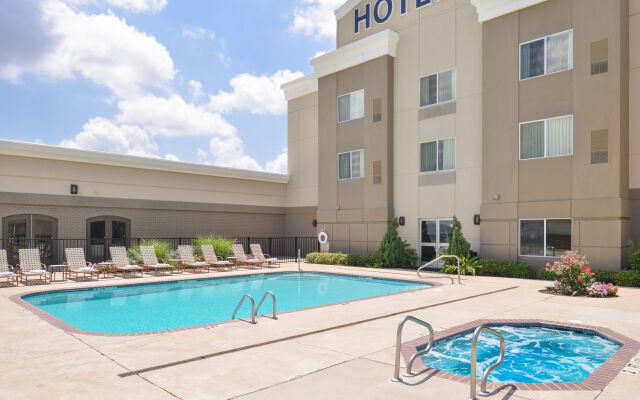 Windmill Suites Surprise - Phoenix, Ascend Hotel Collection