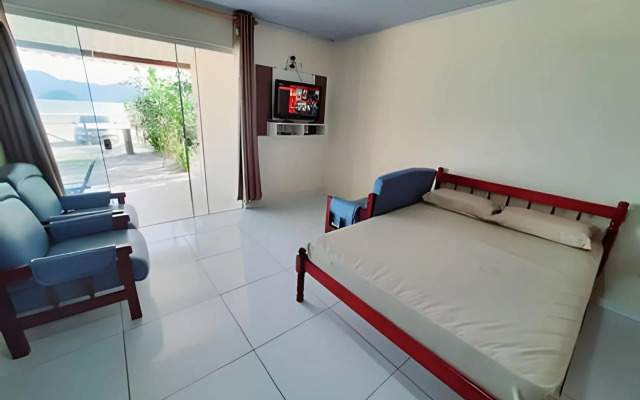 TF02 - Casa 42 Estaleiro - frente para o mar