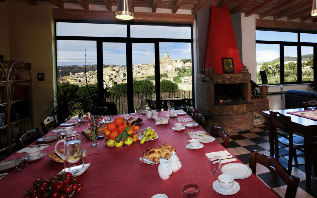 La Casa Rossa Country House