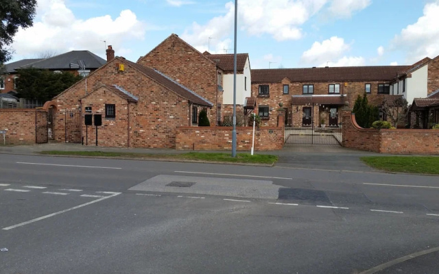 1 The Mews