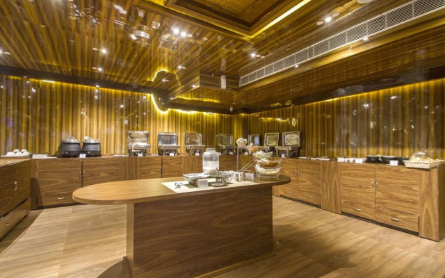 Sree Chandana Hotel by OYO Rooms