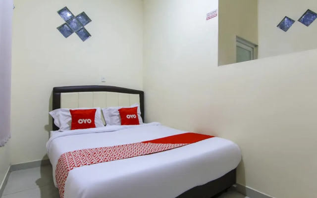 Ratu Residence by OYO Rooms