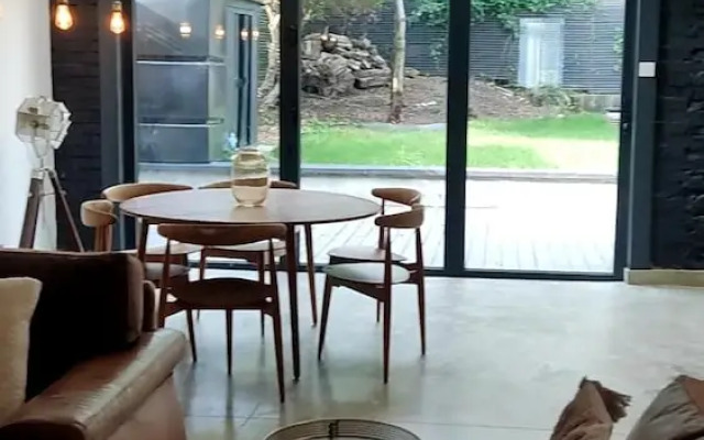 Remarkable 7-bed House in London