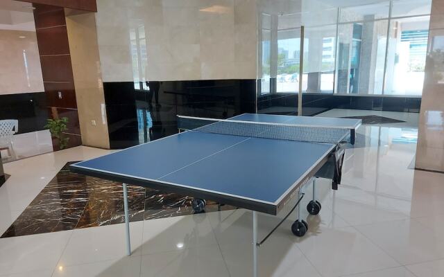 Whitesage - Gorgeous Apartment in JLT Near the Metro Station