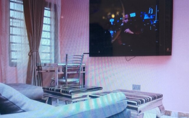 Triple Tee Luxury Hotel
