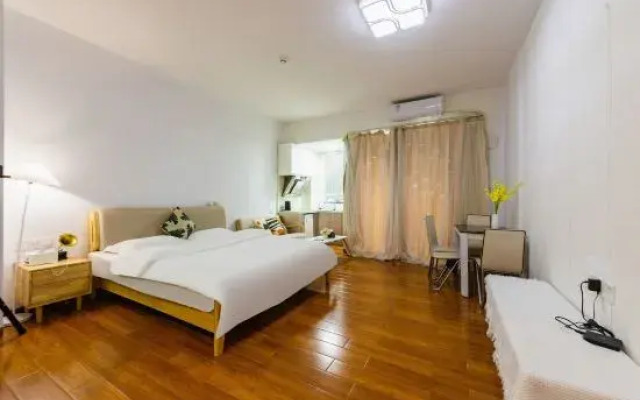 Lin Rui Apartment (Qingyuan Shunying Times Square)