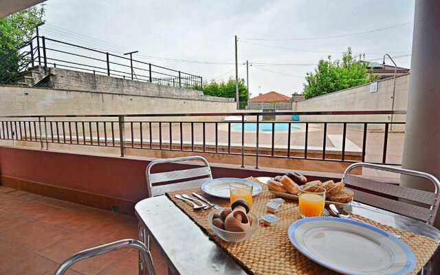 Apartamento con piscina próximo a Sanxenxo