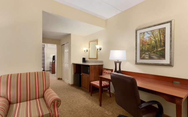 Country Inn & Suites by Radisson, State College (Penn State Area), PA