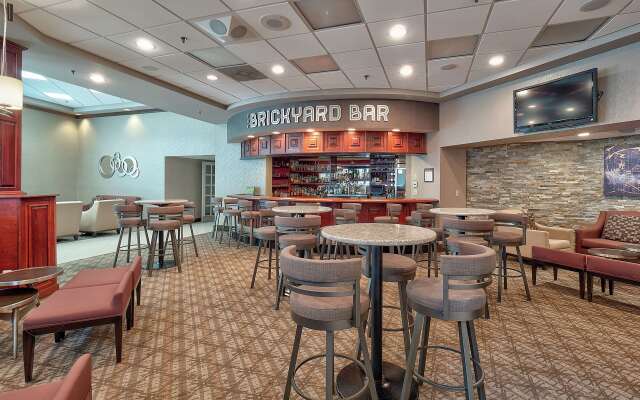 DoubleTree by Hilton Hotel Bloomington