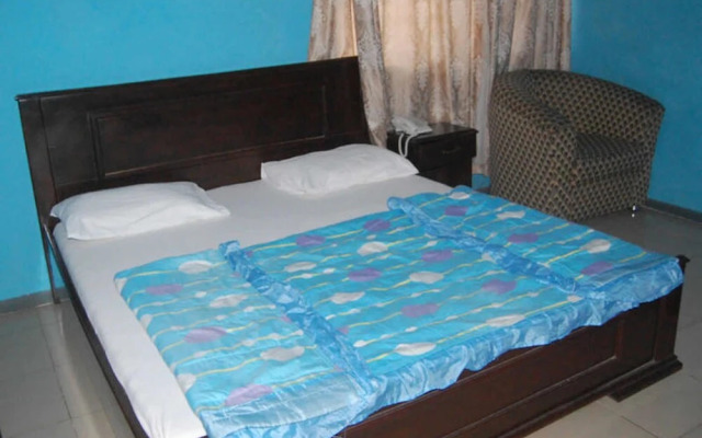 Queens way Resorts