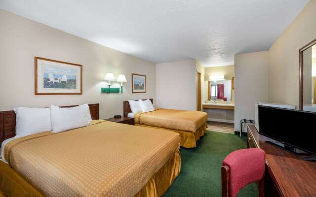 Travelodge by Wyndham Spirit Lake/Okoboji
