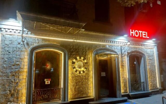 Hotel Jan in the very center