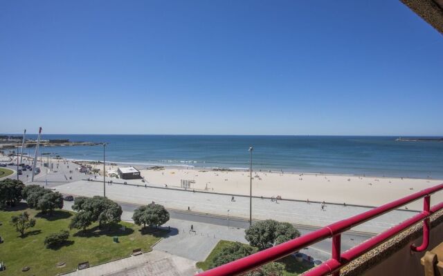 Liiiving in Matosinhos - Sea Beach Apartment