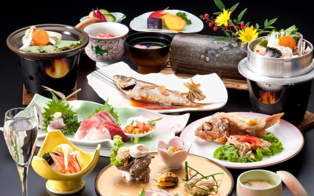 Tateyama Onsen Oshisashiminoyado Tarobe