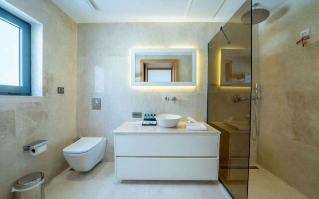 Lures Hotel