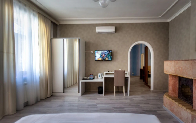 Baku Palace Hotel