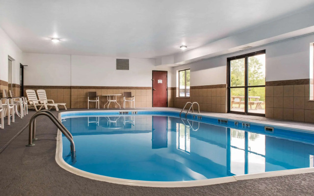 Quality Inn & Suites Anderson I-69