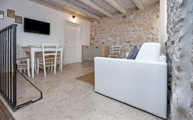 Apartments Casa Roccia Bianca